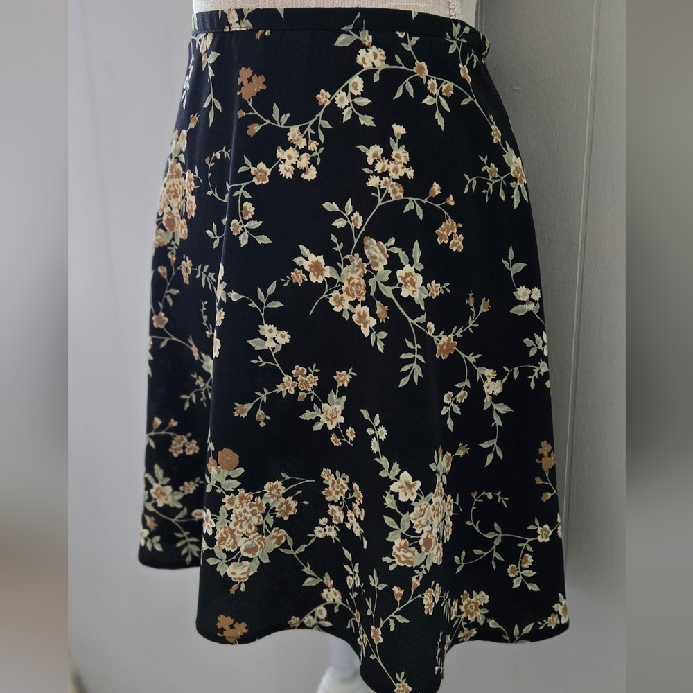Moda Black Floral A-Line Skirt